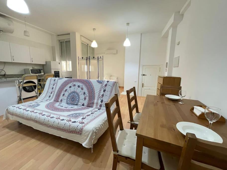 Nice Flat In Atarazanas - Souv Málaga Kültér fotó